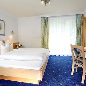 Kamer met een King Size Bed